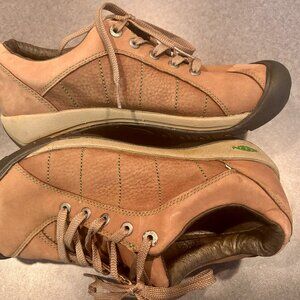 Keen Presidio Hiking Shoes Womens US 9 Brown Upper Suede Rubber Sole